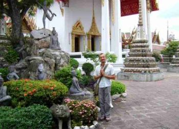 Wat Po wai khruu